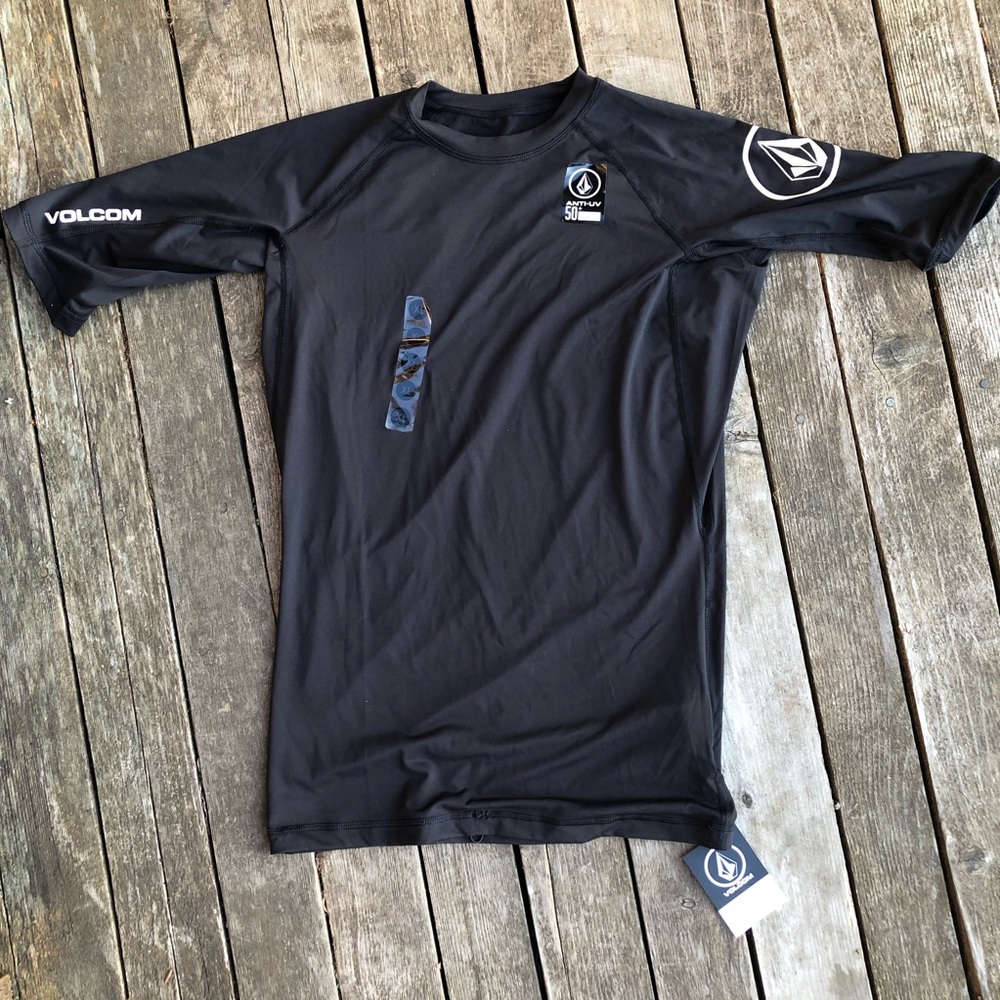 Volcom rash guard